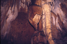 las cuevas: las entrañas de las peñas